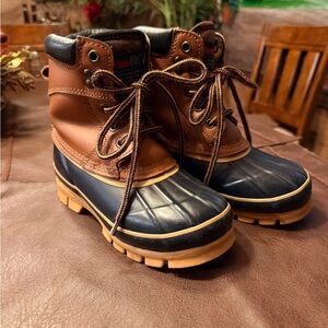 Thermolite Insulated Duck Boots – Kids’ Size (Classic Winter/Snow Boot)